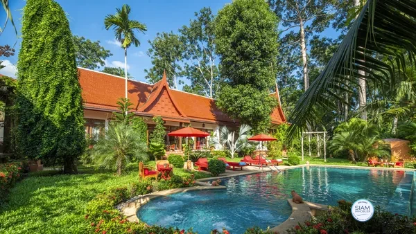 5-Bedroom Thai-Style Villa with Pool in Maenam