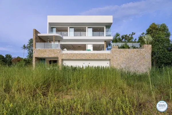 Exclusive 4-Bedroom Villa for Sale in Plai Laem